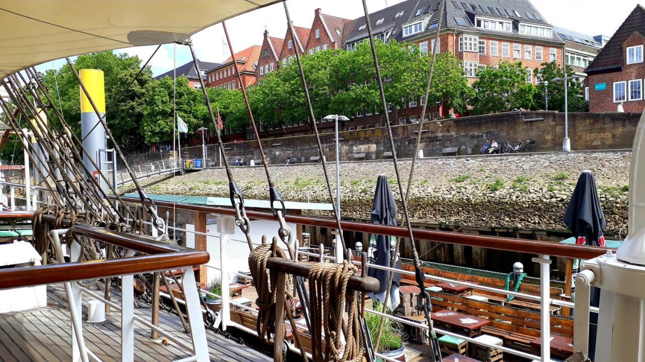 Alexander Von Humboldt - Schiff Hotel *