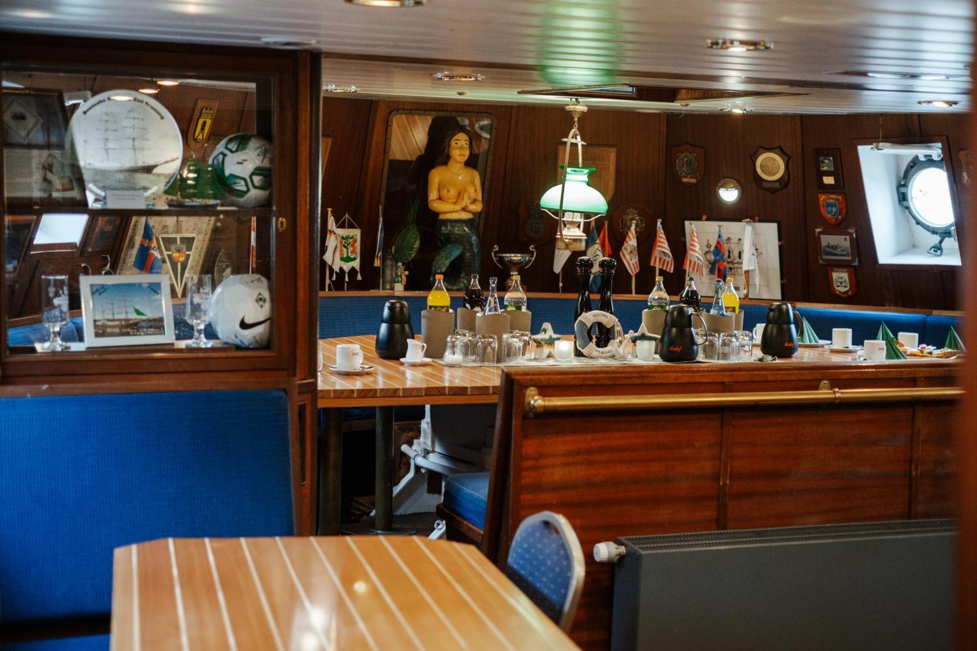 Hotel Alexander Von Humboldt - Schiff *